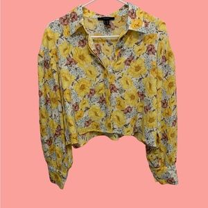 Collared flower buttoned blouse